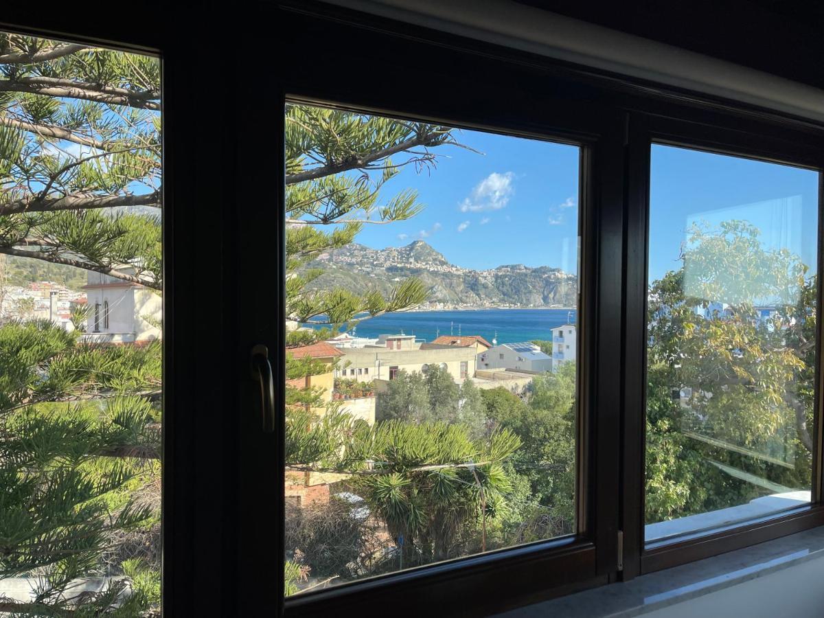 John Sea Suites Giardini Naxos Dış mekan fotoğraf