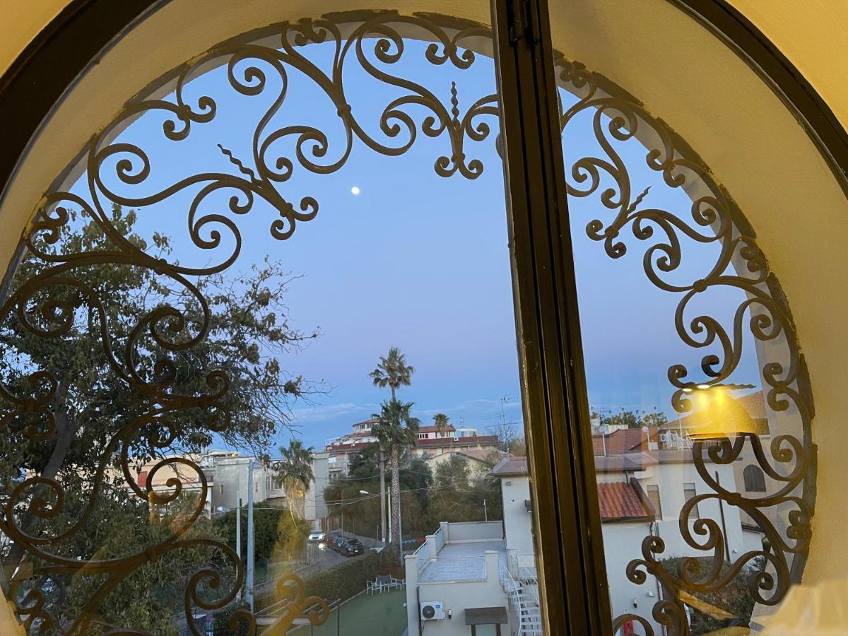 John Sea Suites Giardini Naxos Dış mekan fotoğraf