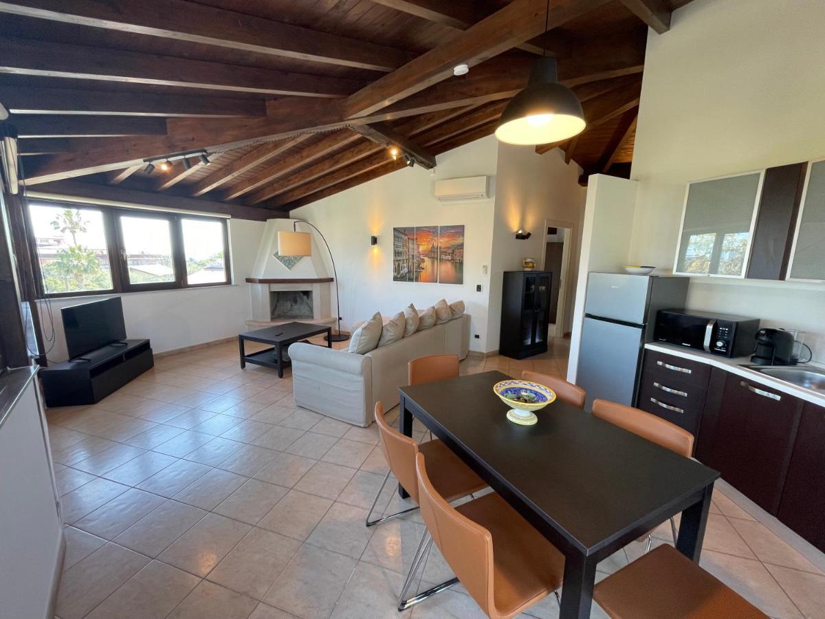 John Sea Suites Giardini Naxos Dış mekan fotoğraf