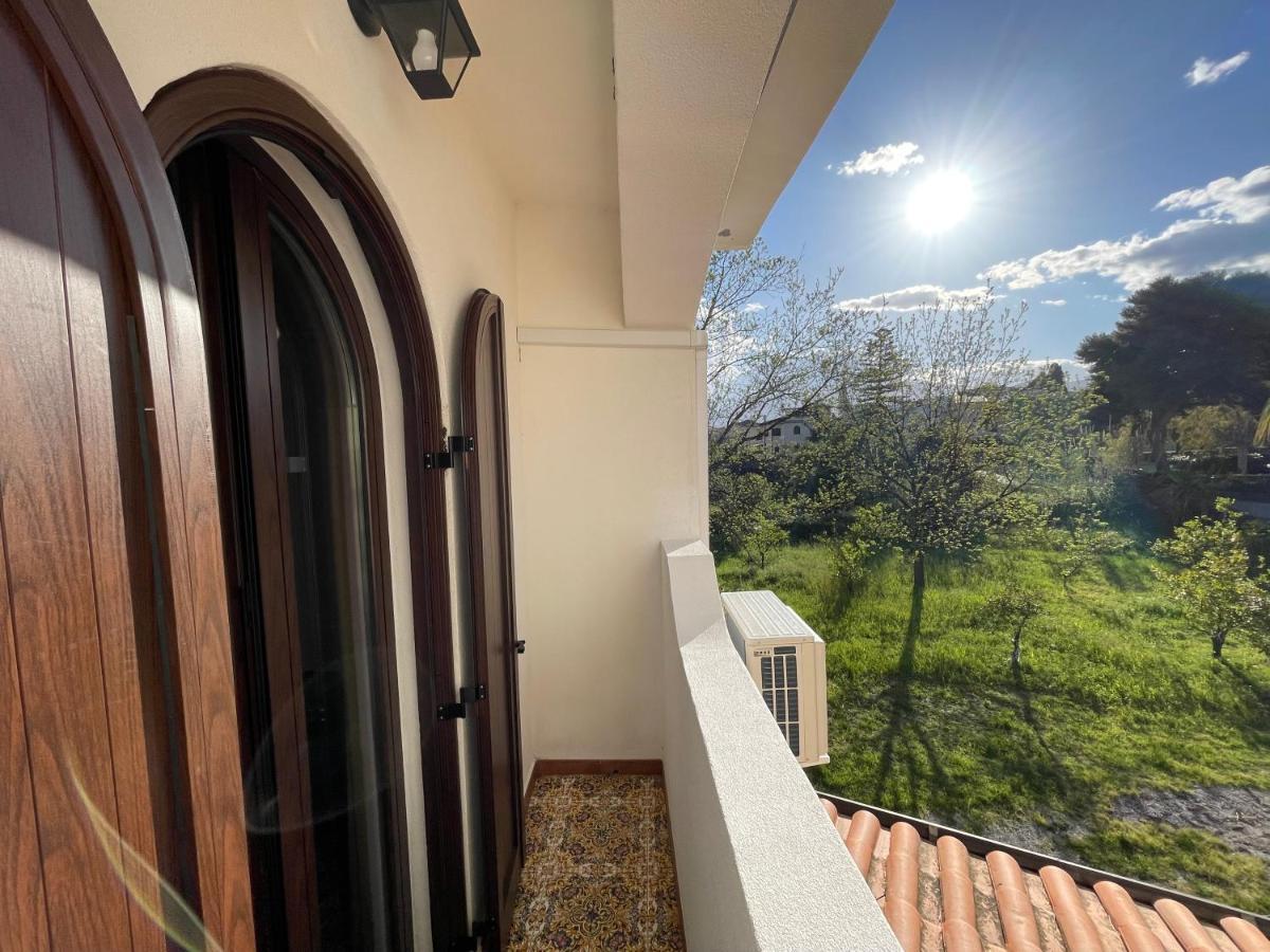 John Sea Suites Giardini Naxos Dış mekan fotoğraf