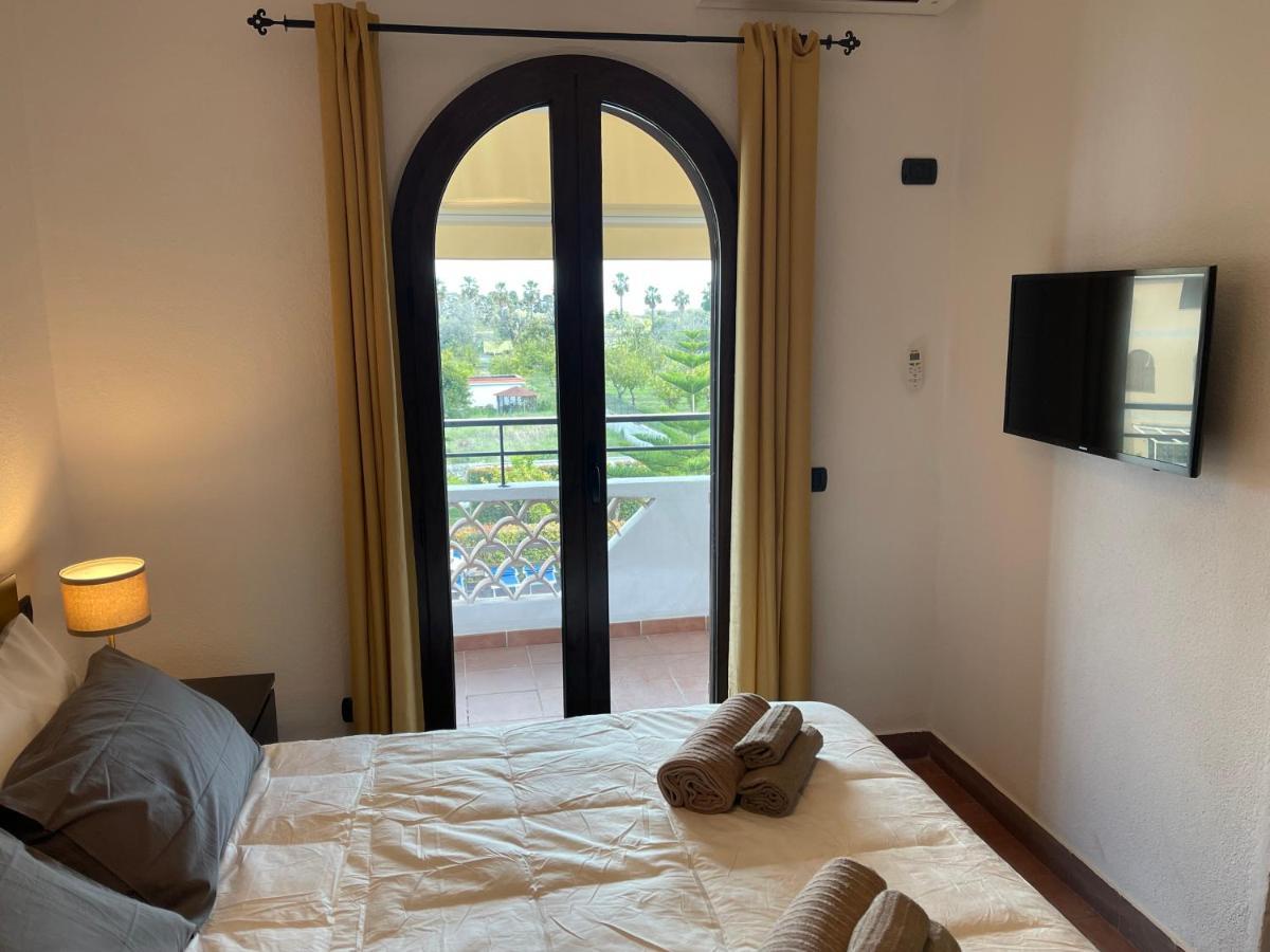 John Sea Suites Giardini Naxos Dış mekan fotoğraf