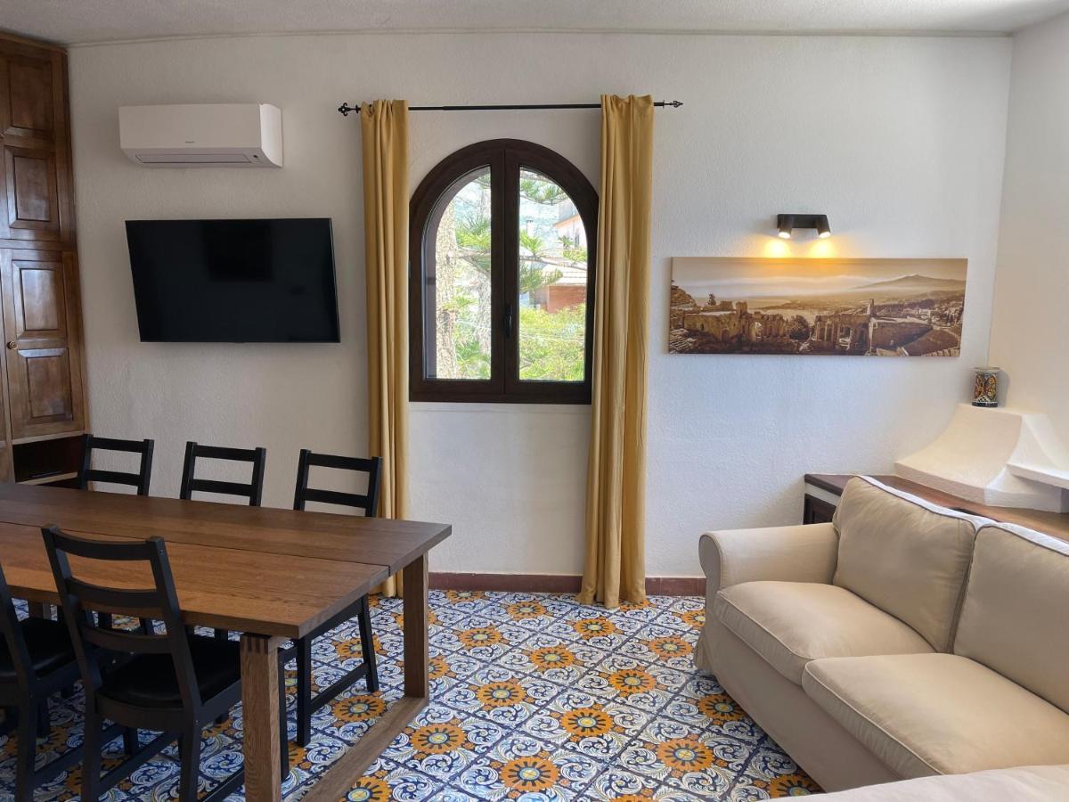 John Sea Suites Giardini Naxos Dış mekan fotoğraf