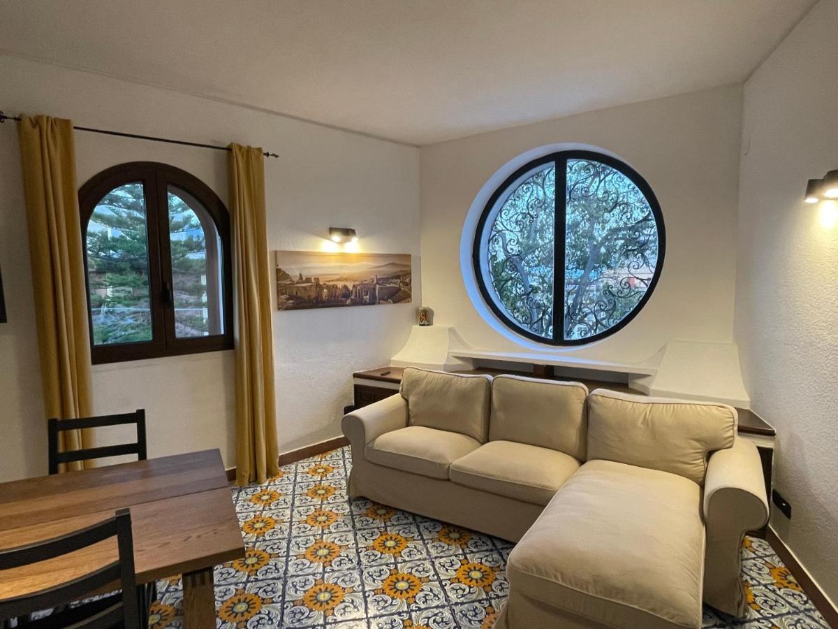 John Sea Suites Giardini Naxos Dış mekan fotoğraf
