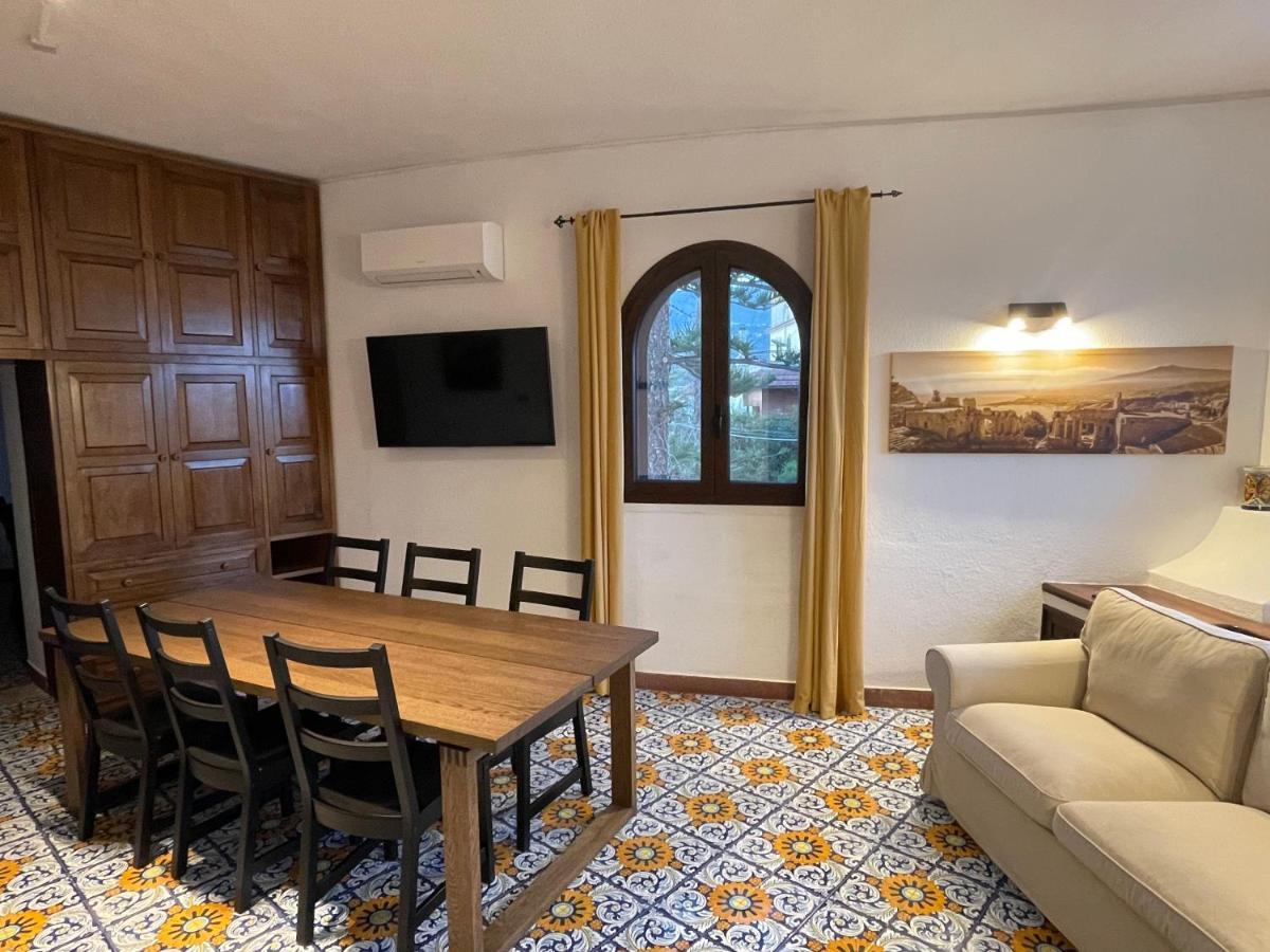 John Sea Suites Giardini Naxos Dış mekan fotoğraf