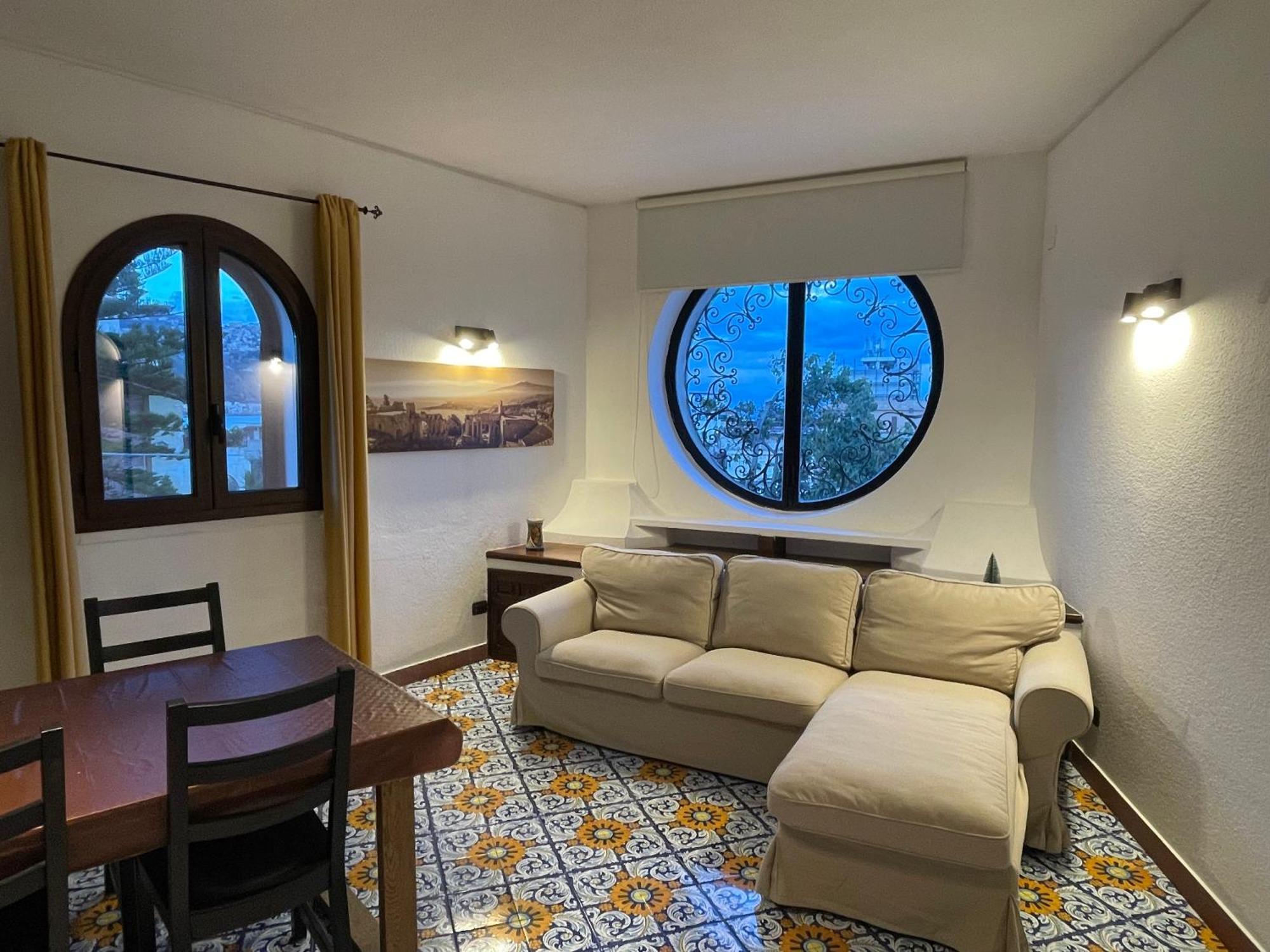 John Sea Suites Giardini Naxos Dış mekan fotoğraf