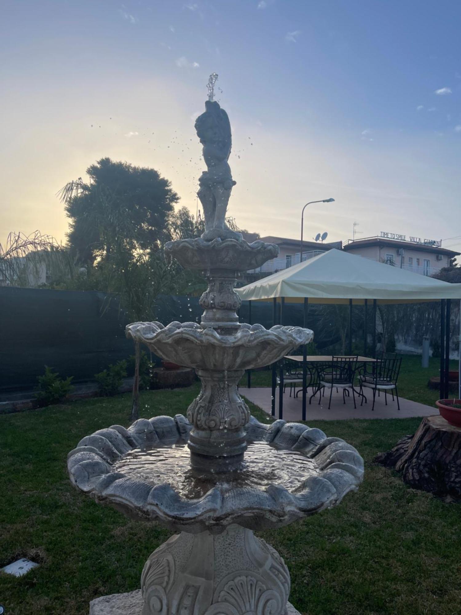 John Sea Suites Giardini Naxos Dış mekan fotoğraf